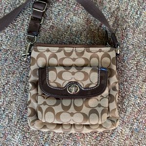 Cross body coach purse